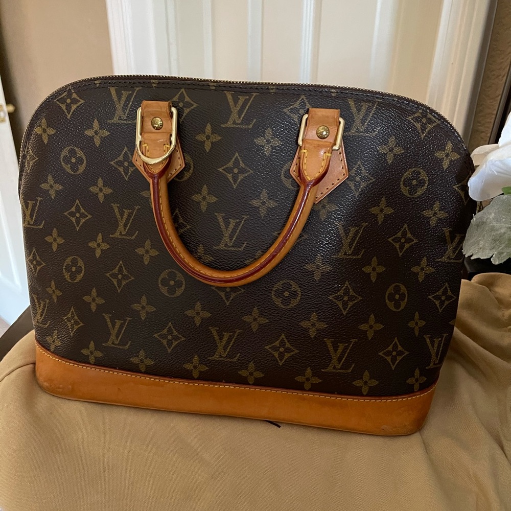 Louis Vuitton authentic